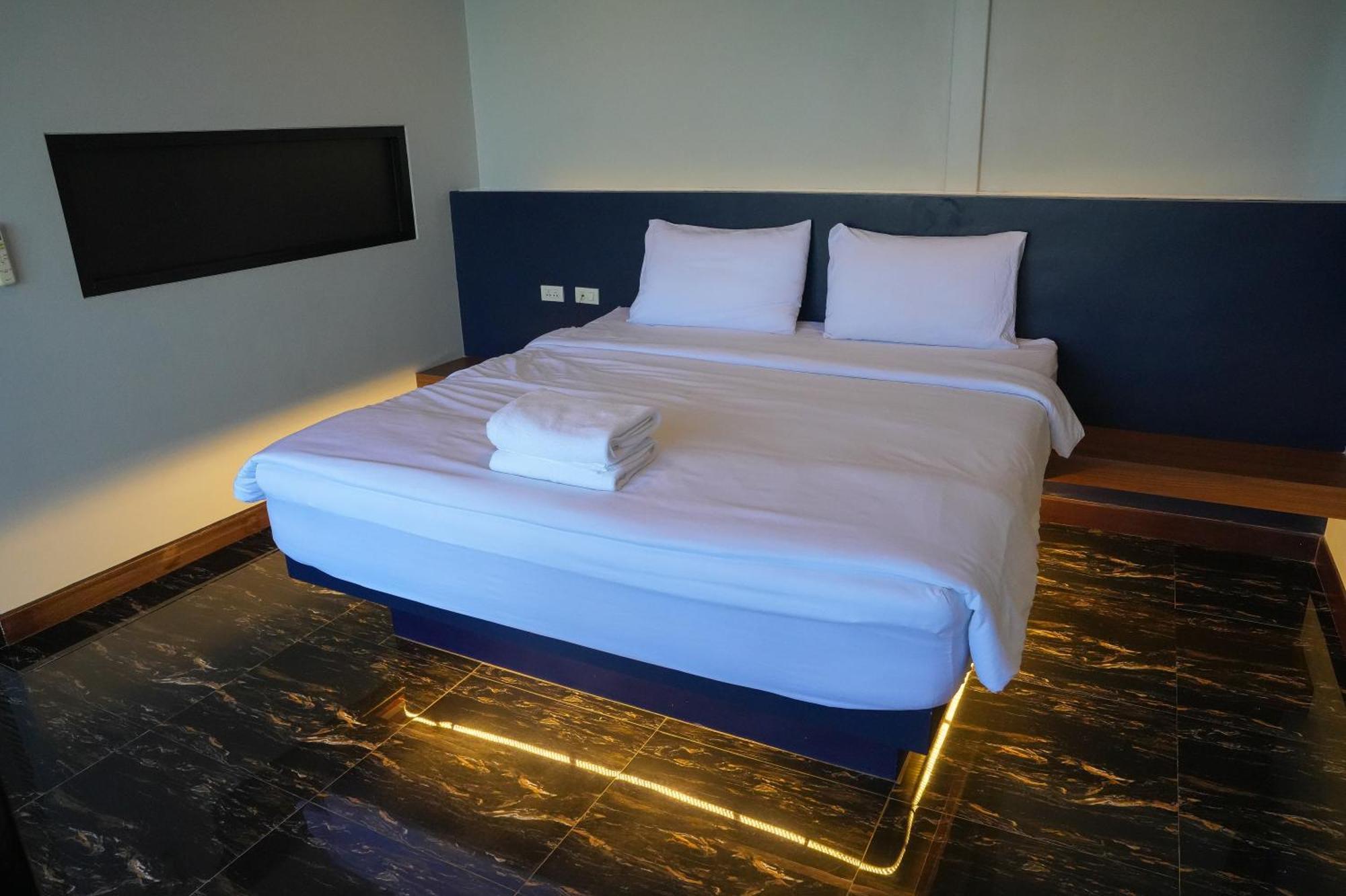 Skyline Resort Ban Khlong Lat Bua Khao 외부 사진